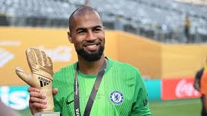 Robert Sánchez, gardien espagnol de 27 ans et numéro 1 de Chelsea, reconnu pour sa taille, ses réflexes et son jeu aérien dominant.